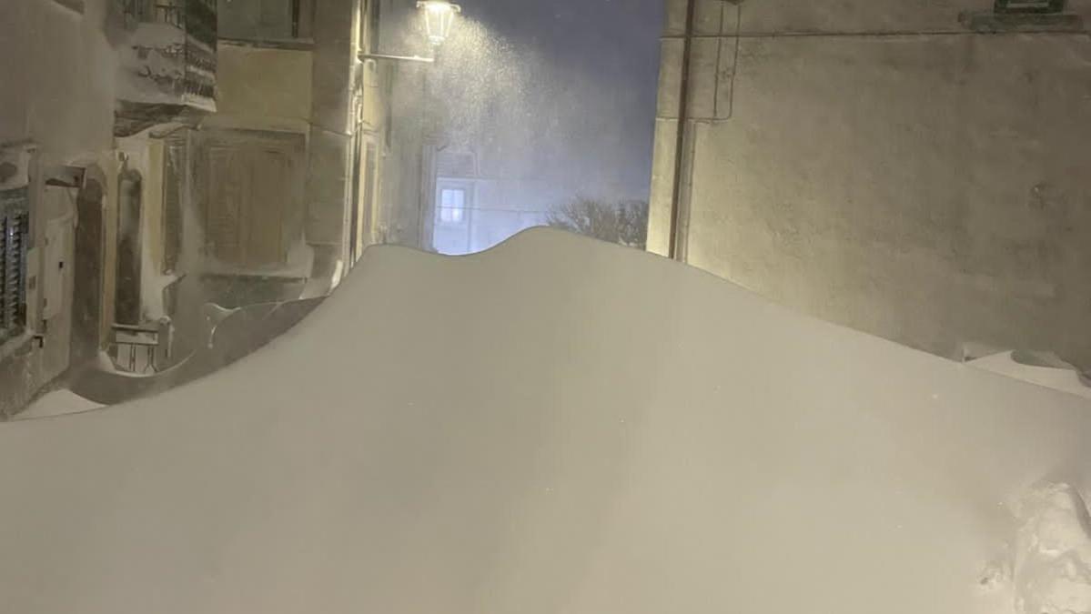 Capracotta sepolta dalla neve: oltre un metro e mezzo nel Comune in aprile