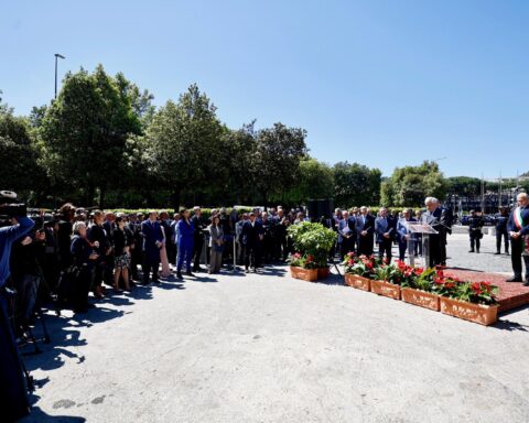 Cinque nuovi Giusti commemorati al Giardino della Farnesina per onorare la diplomazia del bene