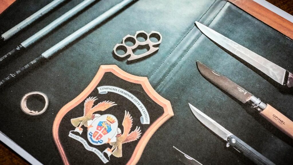 Coltelli: il Cai chiede deroghe al decreto sicurezza per escursionisti e professionisti