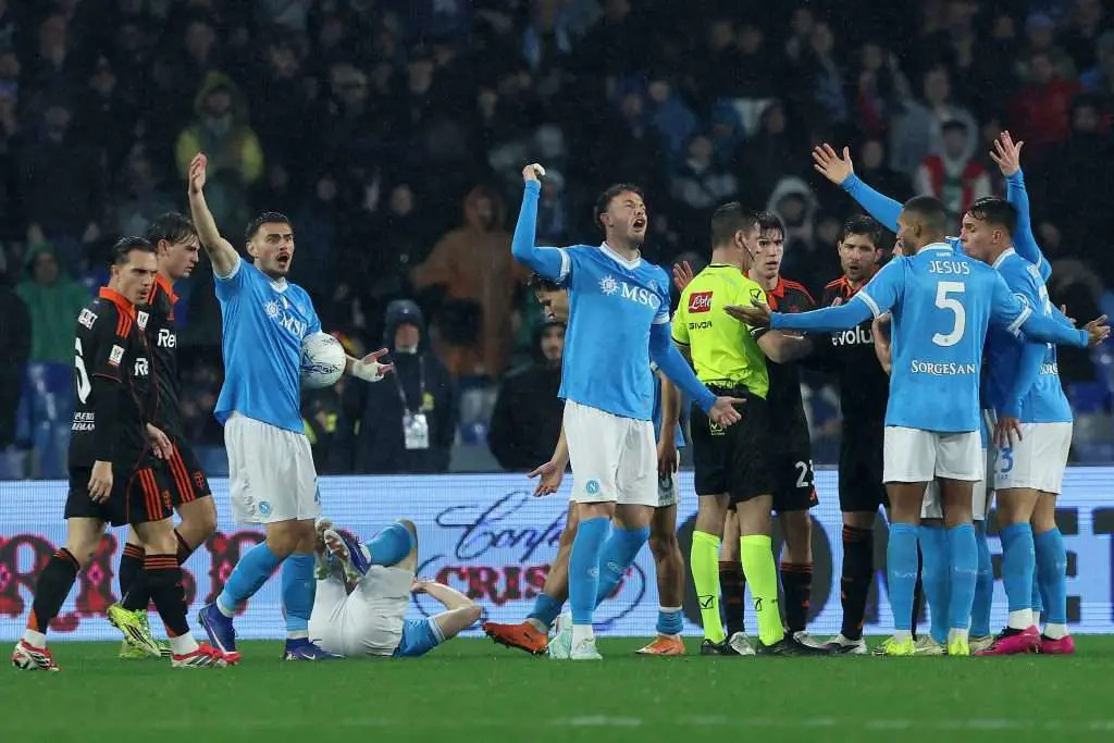 Como sfida il Napoli per un posto in Champions League sabato al Stadio Giuseppe Sinigaglia