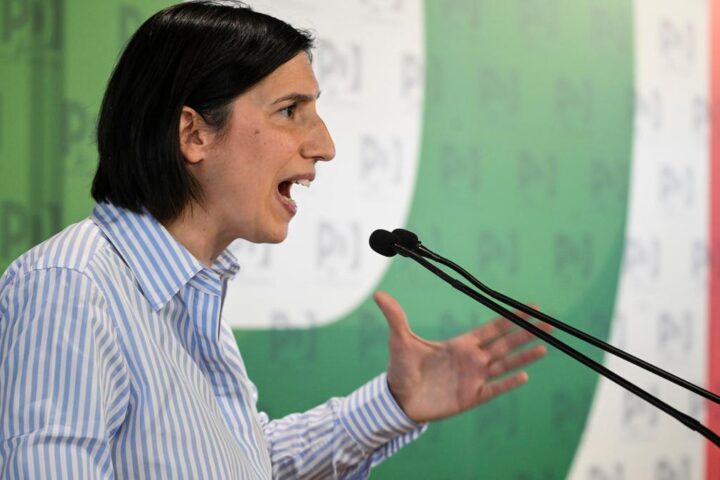 Conte e Schlein si sfidano a distanza: ex premier presenta libro al Tempio di Adriano, segretaria Pd al Nazareno