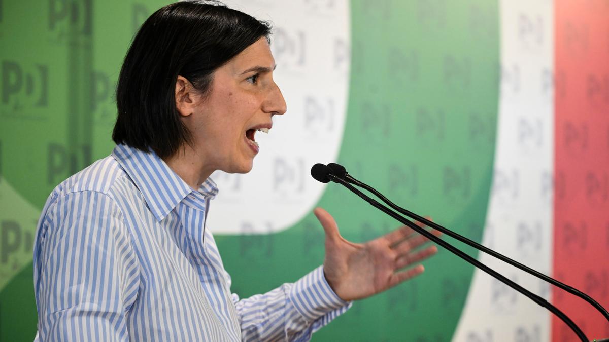 Conte e Schlein si sfidano a distanza: ex premier presenta libro al Tempio di Adriano, segretaria Pd al Nazareno