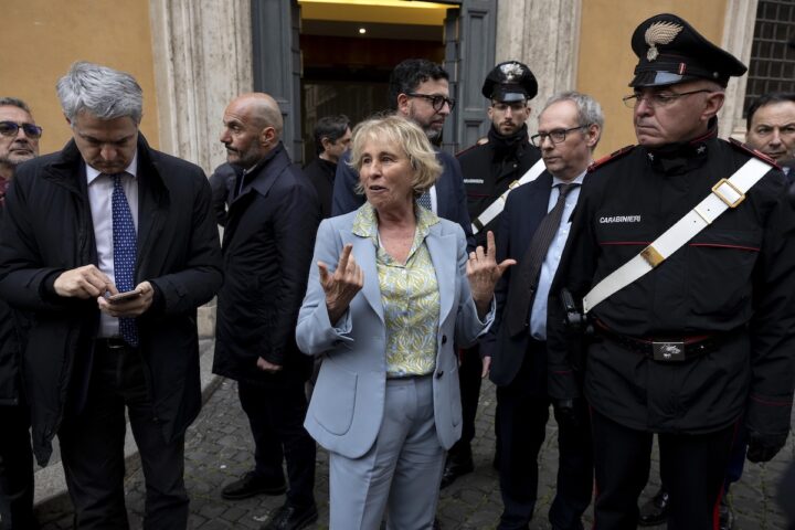 Craxi apre al dialogo sull'eutanasia, attesa per discussione al Senato tra due settimane