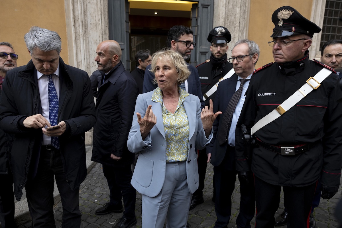Craxi apre al dialogo sull'eutanasia, attesa per discussione al Senato tra due settimane