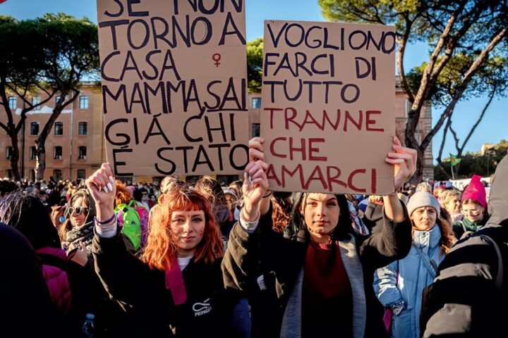 Doppio omicidio e suicidio a Cossombrato: ex marito uccide la ex e il compagno prima di lanciarsi dalla torre