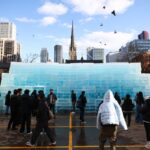 Drake presenta il nuovo album a Toronto con un’installazione di ghiaccio, ma interverranno i vigili del fuoco