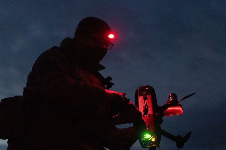 Droni ucraini colpiscono rafineria di petrolio nella città russa di Ufa