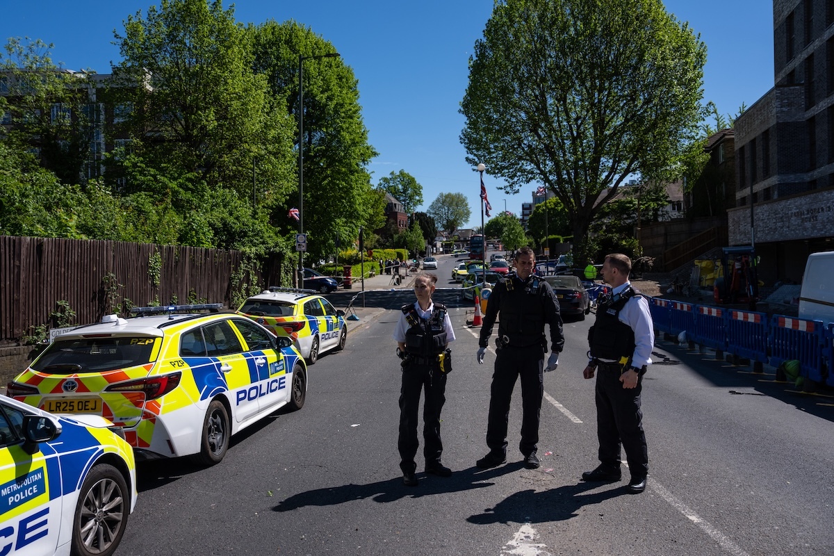 Due uomini ebrei feriti in accoltellamento a Golders Green, Londra: sospettato arrestato