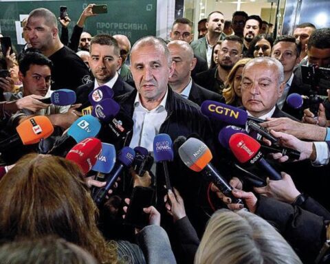 Elezioni in Bulgaria, vince Radev: «Combatteremo la corruzione»