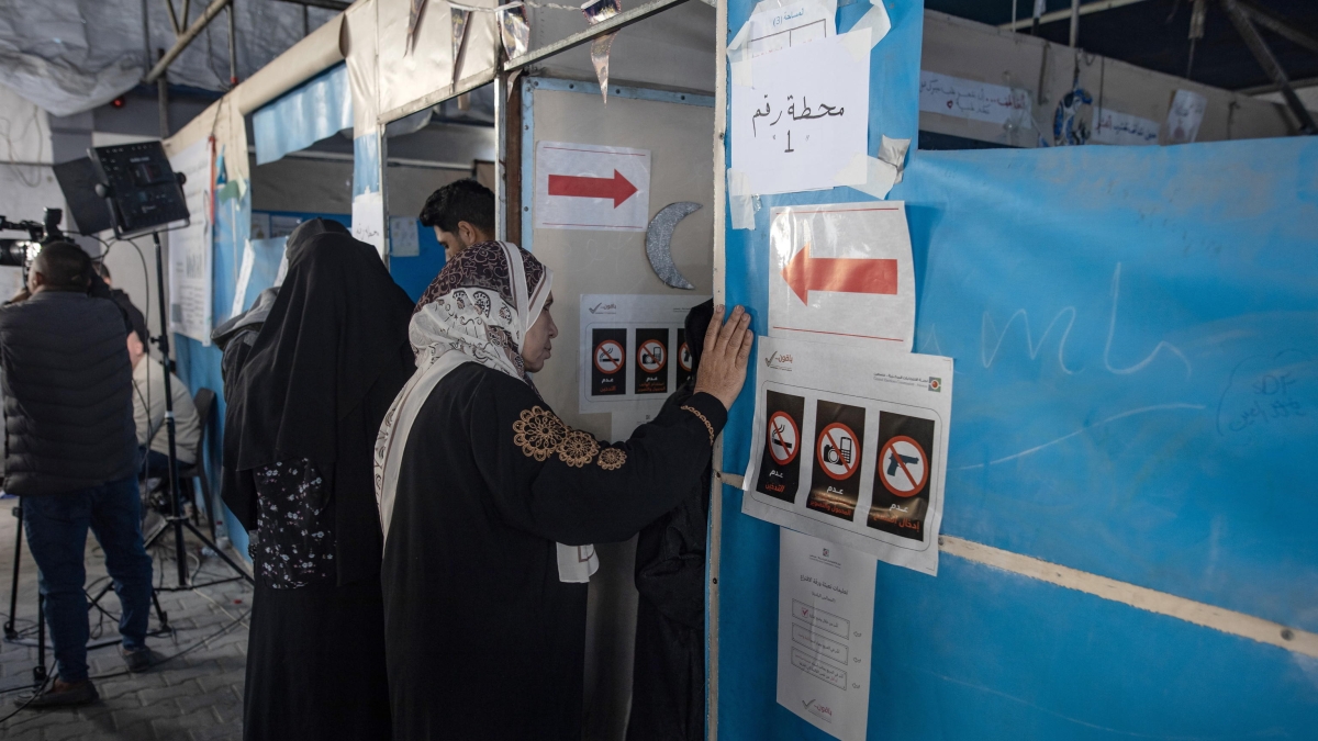 Elezioni in Cisgiordania e Gaza, oltre 1,5 milioni alle urne con affluenza bassa