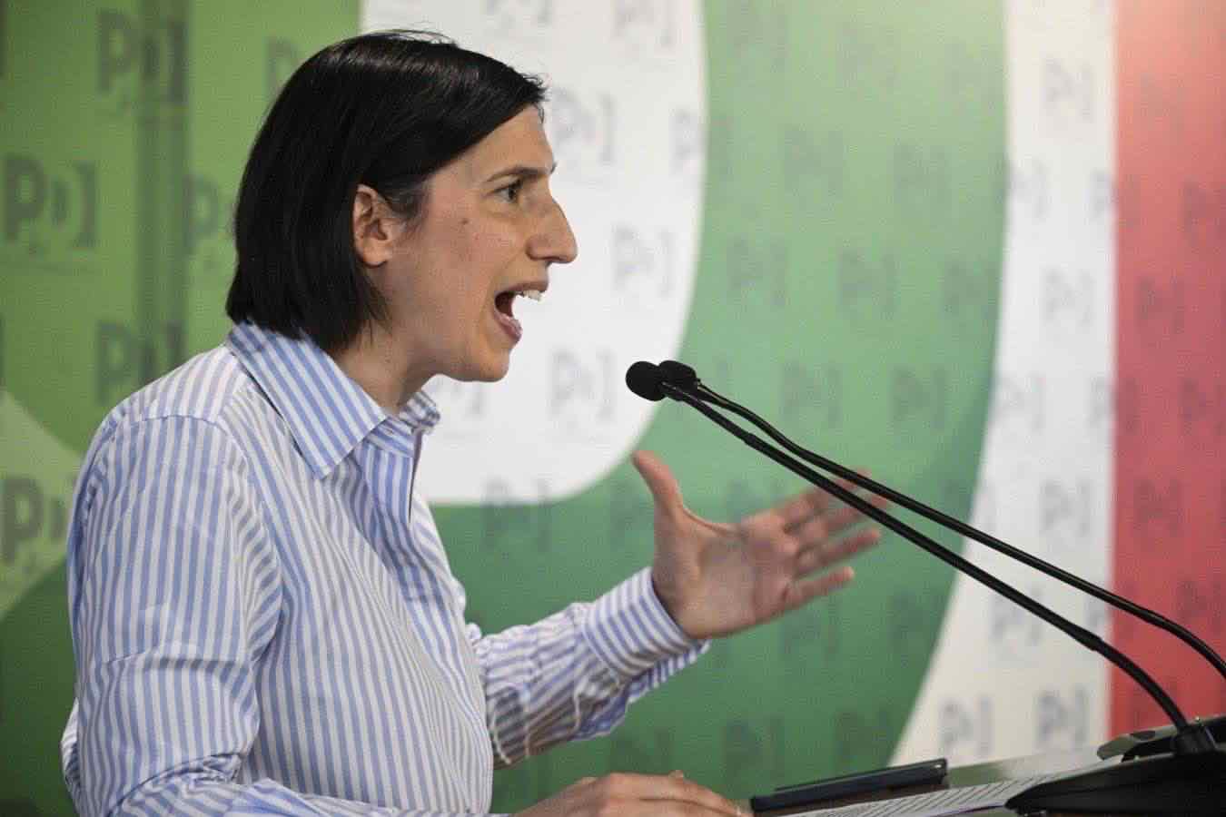 Elly Schlein si presenta come leader del centrosinistra in vista delle elezioni