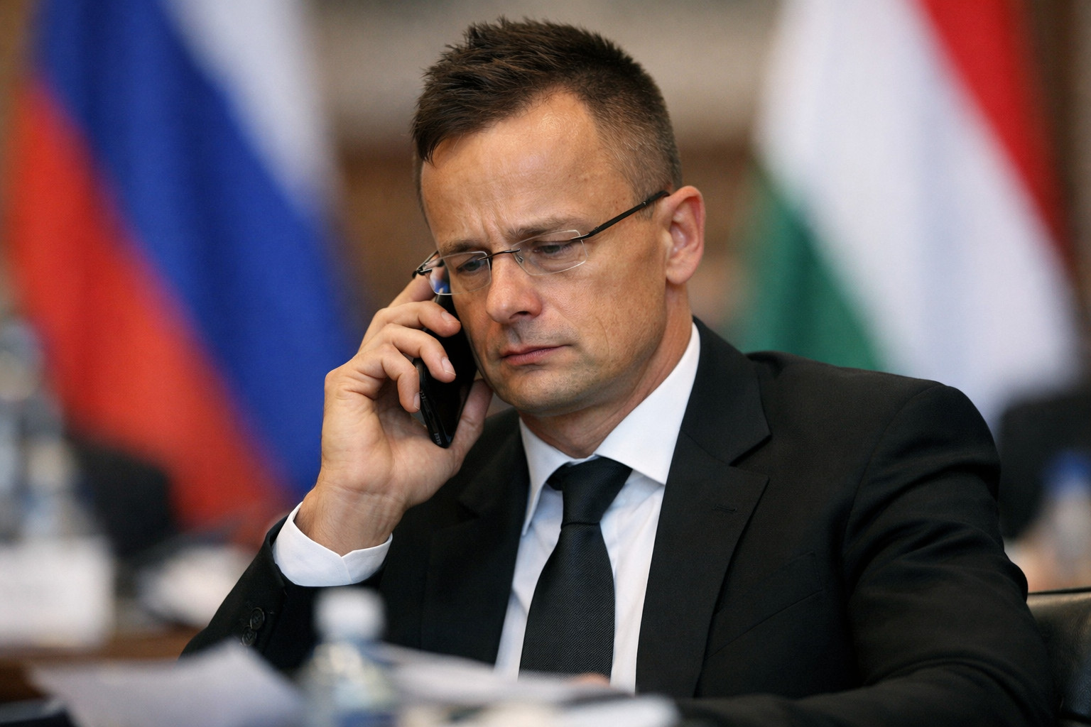 Le intercettazioni che svelano il doppio gioco di Budapest: Szijjártó, il ministro che rispondeva a Mosca