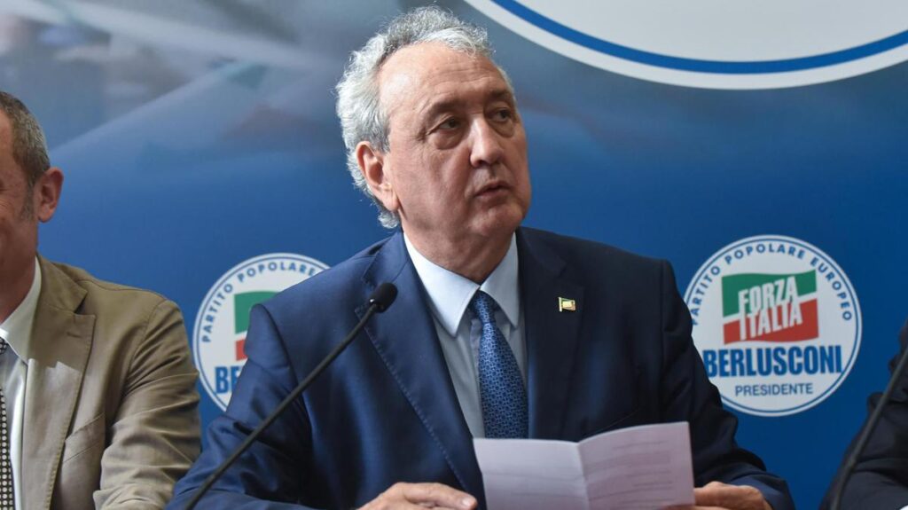 Forza Italia in crisi: Paolo Barelli si dimette e attacca la famiglia Berlusconi