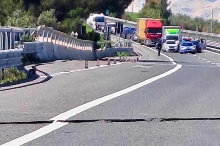 Frana attiva a Petacciato manda in tilt l'Adriatico: chiusure sull'A14 e ritardi ferroviari