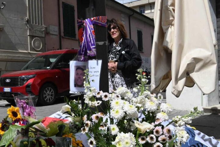 Funerali di Giacomo Bongiorni al Duomo: commemorazione del padre ucciso davanti al figlio