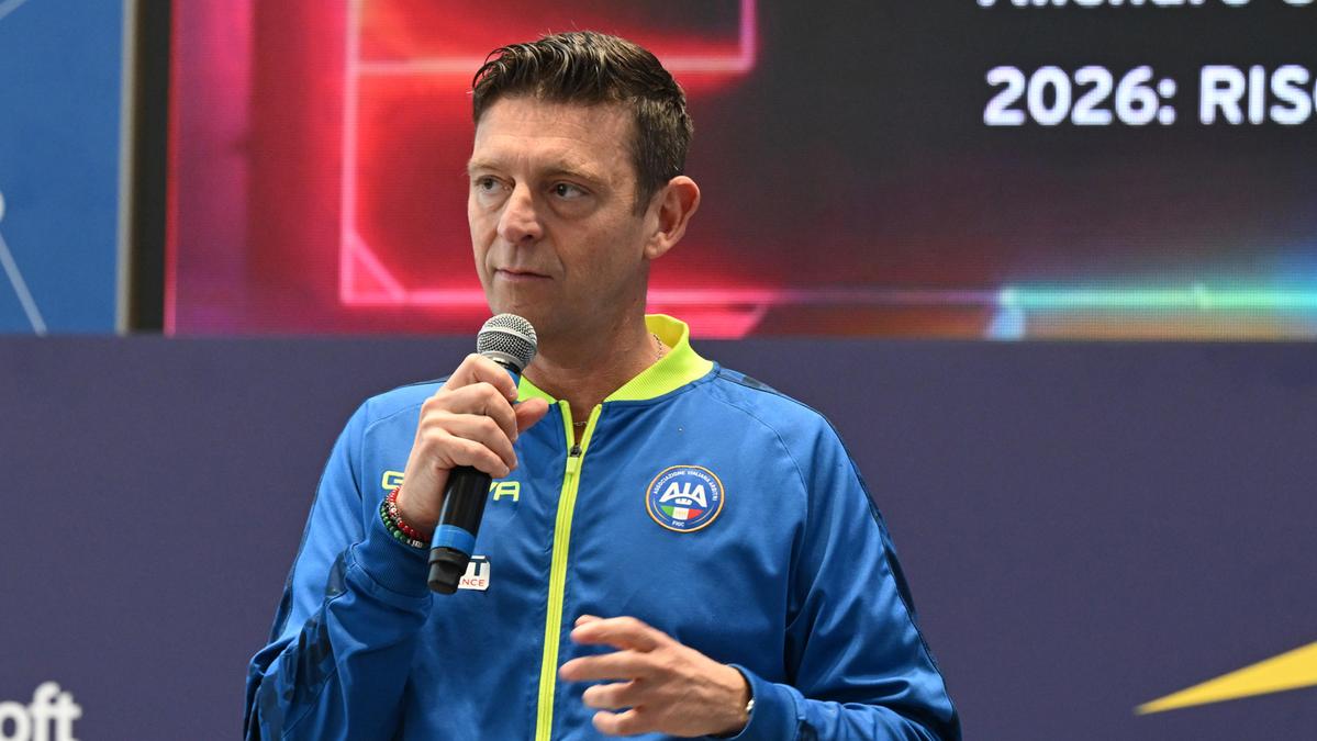 Gianluca Rocchi indagato per concorso in frode sportiva: "Ho sempre agito correttamente"