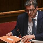 Giorgetti avverte: il settore energetico rischia di portare l'Italia in recessione