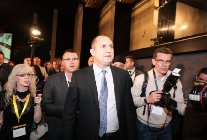 Giorgia Meloni si congratula con il nuovo Premier bulgaro Rumen Radev per un rafforzamento della cooperazione bilaterale