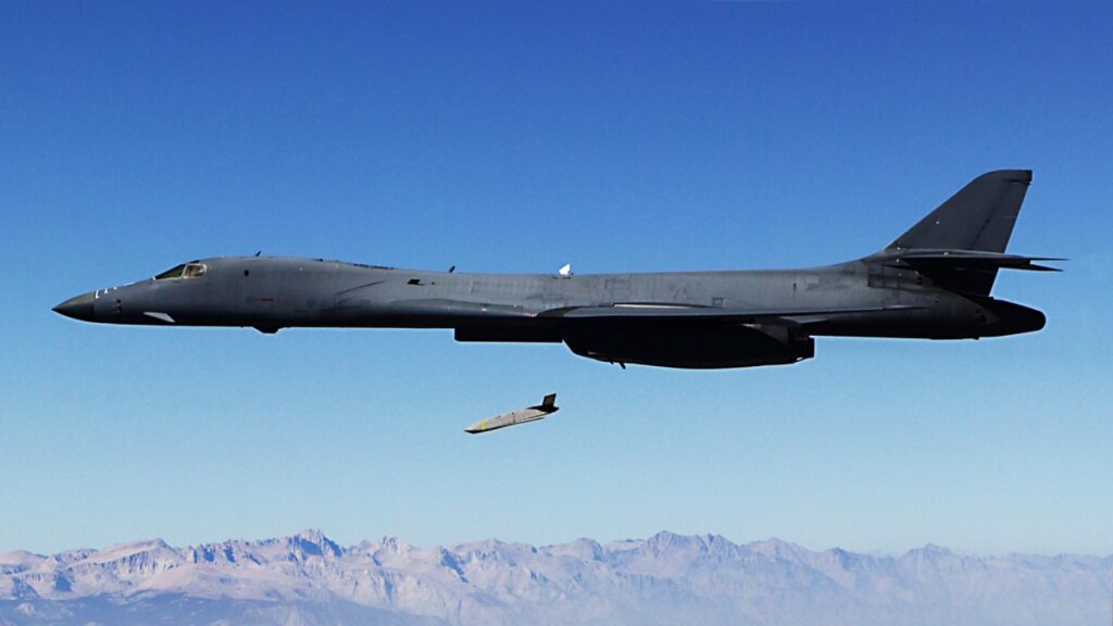 Gli Stati Uniti mobilitano missili Jassm-Er contro l'Iran, trasferendo l'arsenale da altre regioni