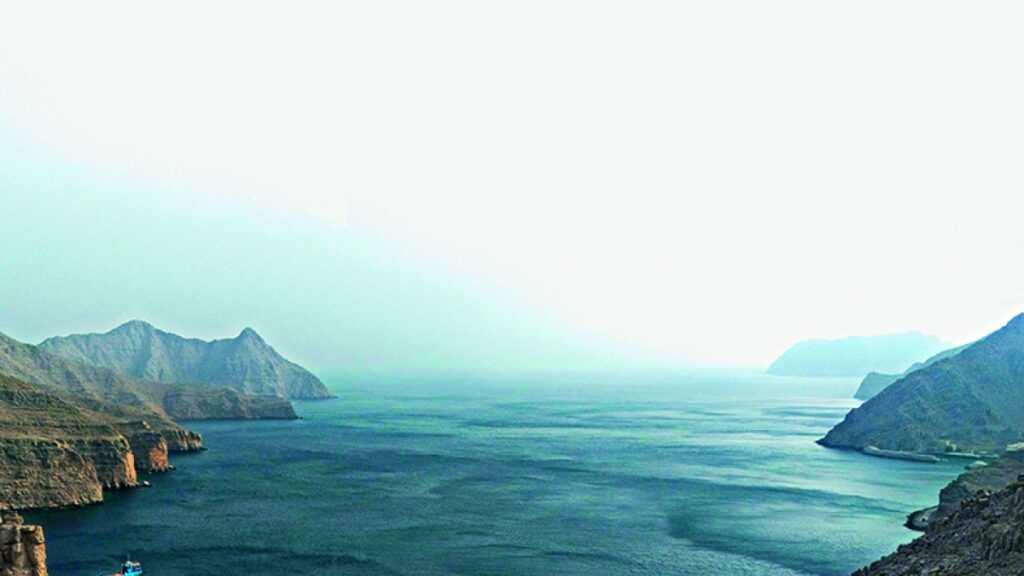 I Paesi del Golfo progettano un oleodotto verso Israele per aggirare lo Stretto di Hormuz