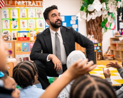 I primi 100 giorni di Zohran Mamdani come sindaco di New York: promesse tradite e sfide governative