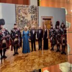 I segreti e le immagini della storica visita di Stato di re Carlo in Italia