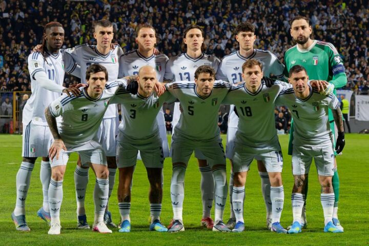 Il calcio in Italia perde la sua popolarità, riflettendo un cambiamento sociale profondo