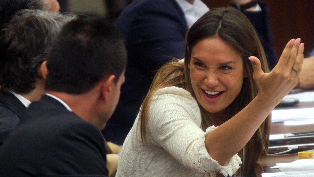 Il caso Nicole Minetti: indagini sulla grazia e sull'adozione del bambino in Uruguay