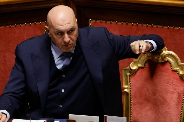 Il governo Meloni affronta prove decisive in Parlamento su alleanze e credibilità internazionale