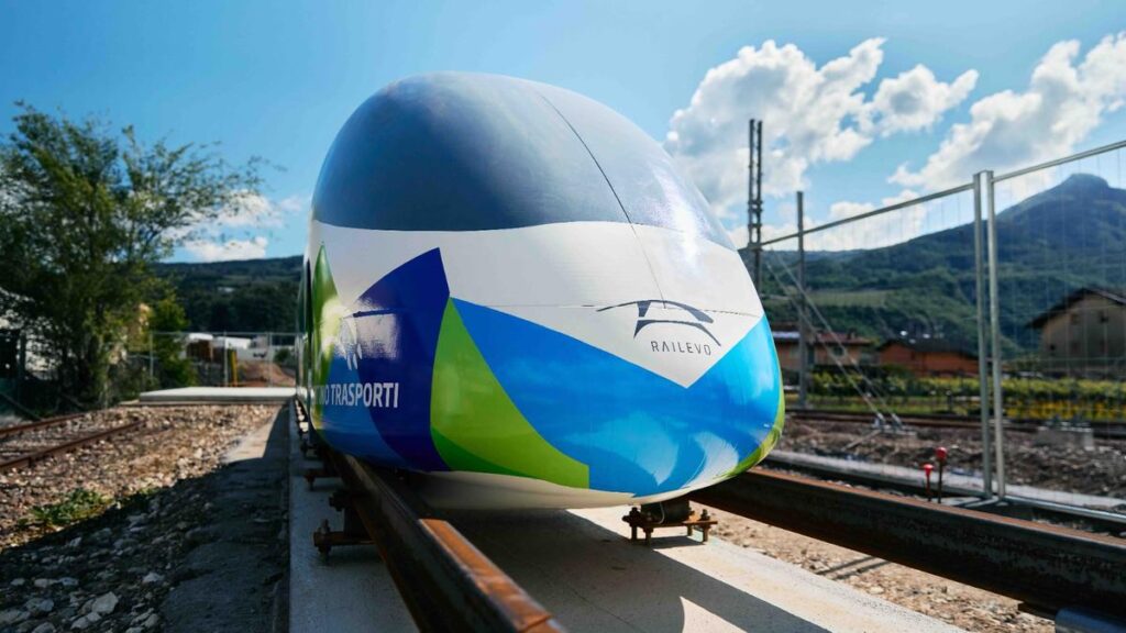 Il primo prototipo di taxi ferroviario lanciato a Rovereto con guida autonoma