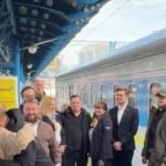 Il principe Harry sorprende a Kiev per la conferenza sulla sicurezza e i progetti umanitari in Ucraina