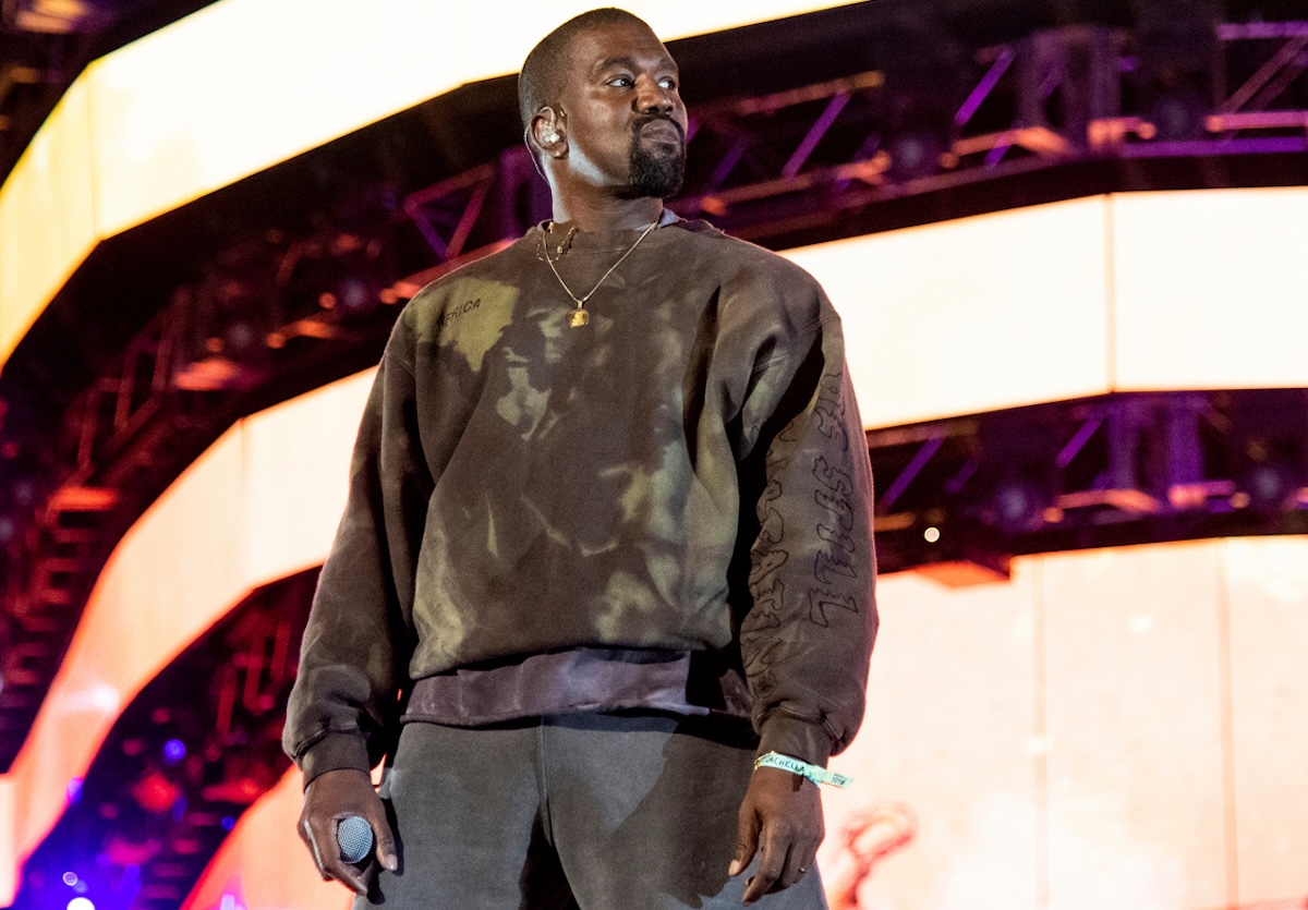 Il Regno Unito blocca l'ingresso di Kanye West per le sue dichiarazioni antisemite