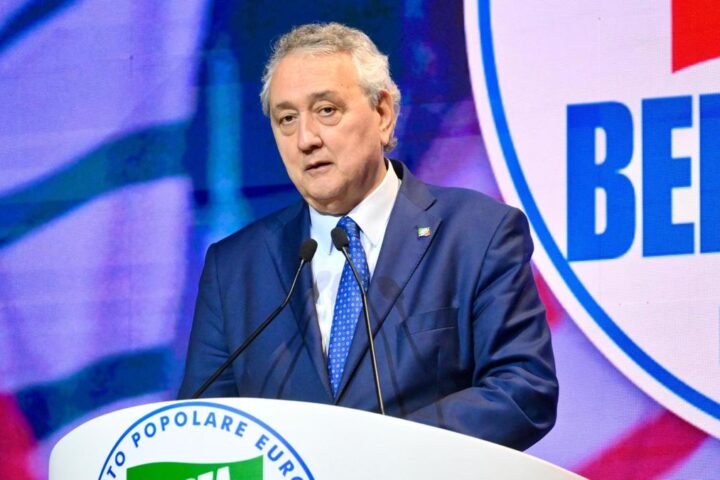 Il risiko delle nomine in Italia: Barelli possibile vice di Siracusano, Durigon per il Mef