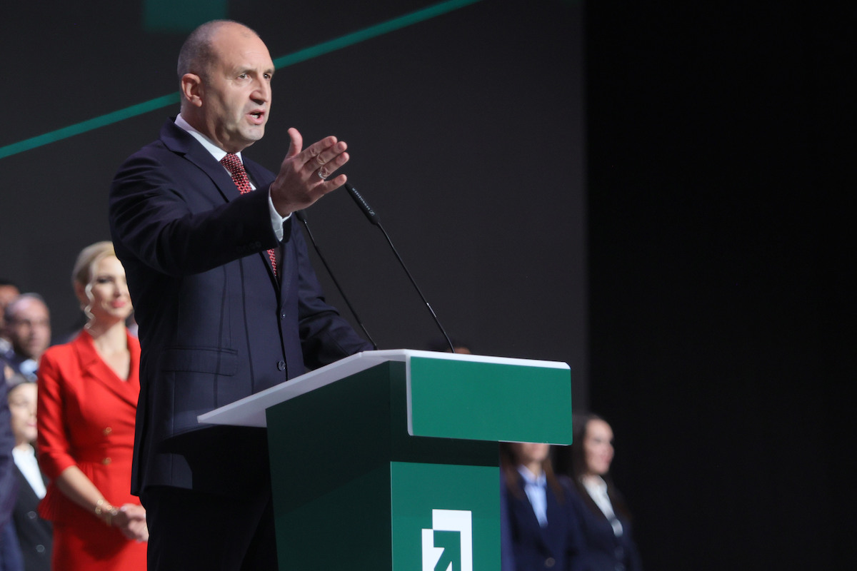 In Bulgaria gli exit poll danno in testa il partito di Rumen Radev dopo elezioni anticipate
