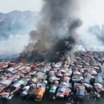 Incendio distrugge oltre mille case a Kampung Bahagia, in Sabah, Malaysia