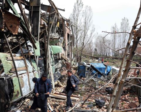 Iran avverte Stati Uniti e Israele: «L'intera regione diventerà un inferno per voi»
