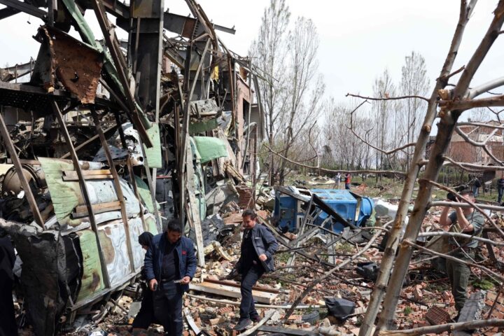 Iran avverte Stati Uniti e Israele: «L'intera regione diventerà un inferno per voi»