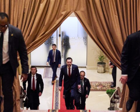 Iran, fonte di sicurezza: la situazione nello Stretto di Hormuz rimarrà invariata senza accordo con gli Usa