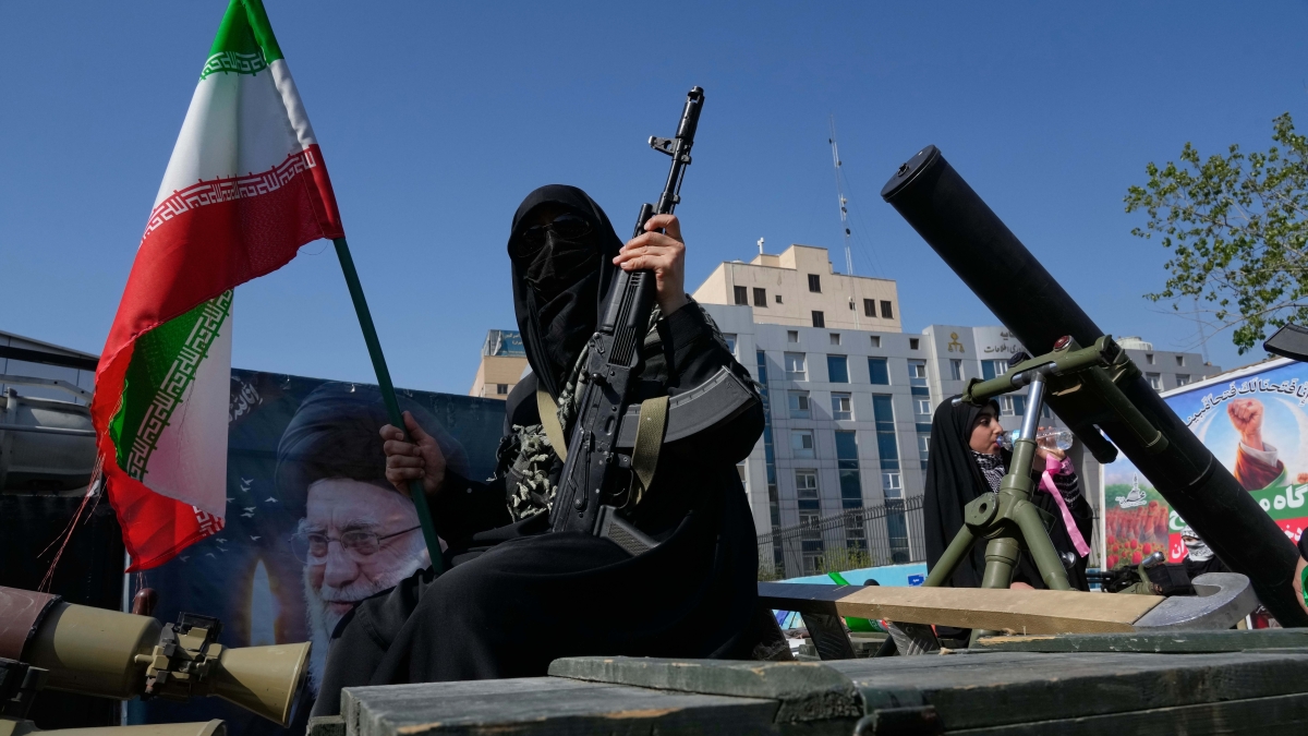 Iran, l'inasprimento delle negoziazioni: sospetti di trappole da parte di Trump