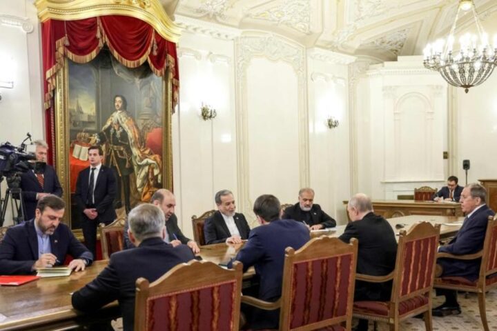 Iran, proposta respinta dagli Stati Uniti. Mosca sostiene Teheran nel conflitto