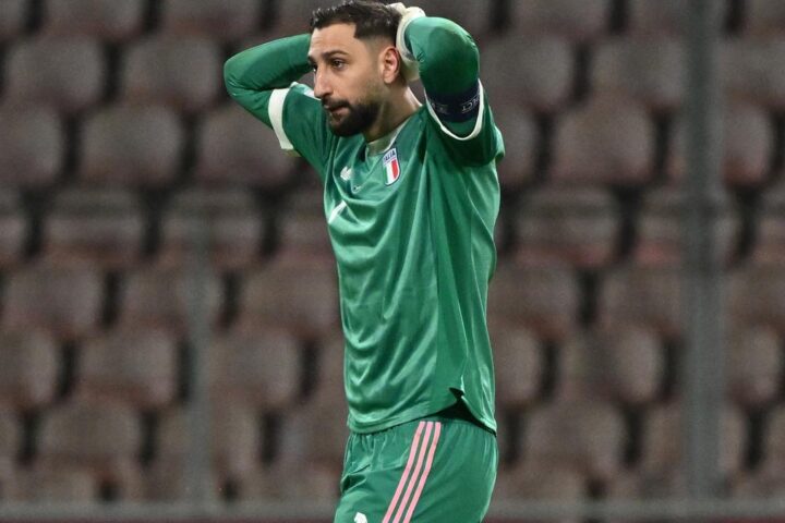 Italia esclusa dai Mondiali: critica a Gravina e la crisi del calcio nazionale