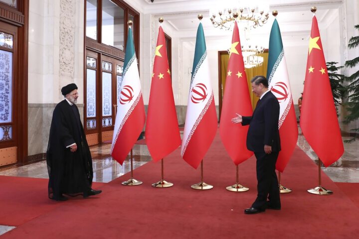 La Cina fornisce supporto militare all’Iran mantenendo un profilo neutrale