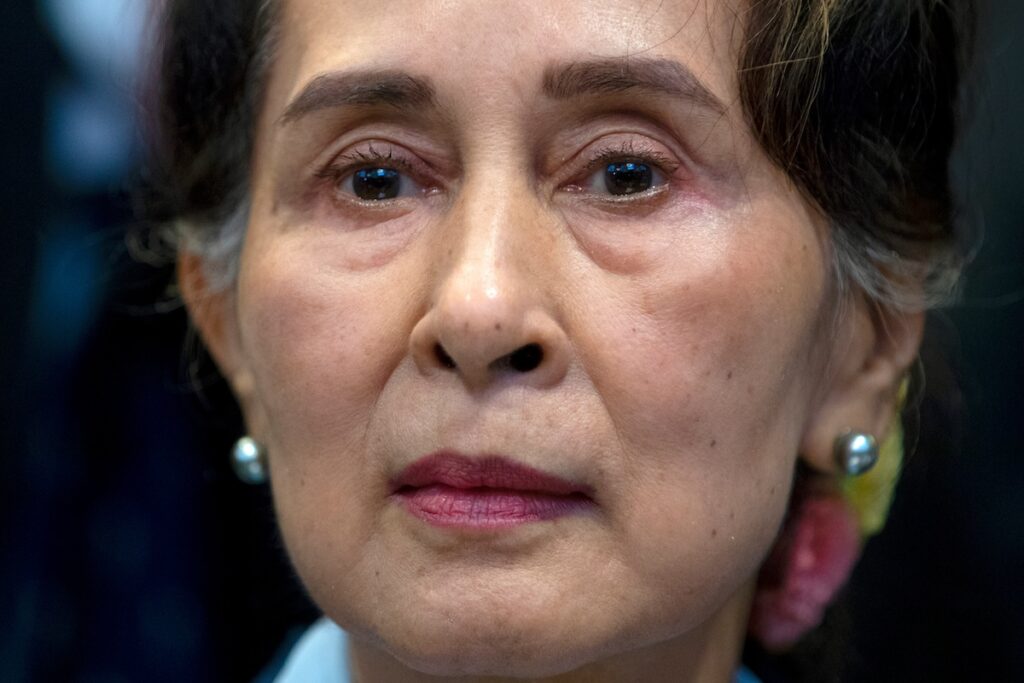 La giunta militare del Myanmar riduce la pena a quattro anni e mezzo per Aung San Suu Kyi