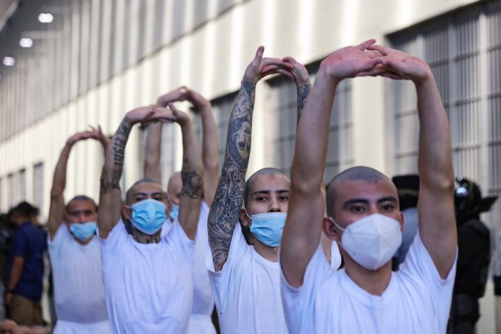 La riforma di Bukele prevede l'ergastolo per i dodicenni condannati per gravi crimini