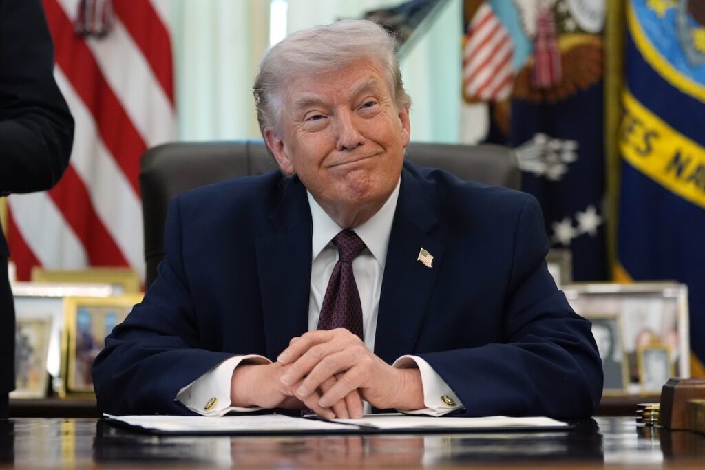 L'aeroporto di Palm Beach sarà intitolato a Donald J. Trump dopo la firma del governatore DeSantis