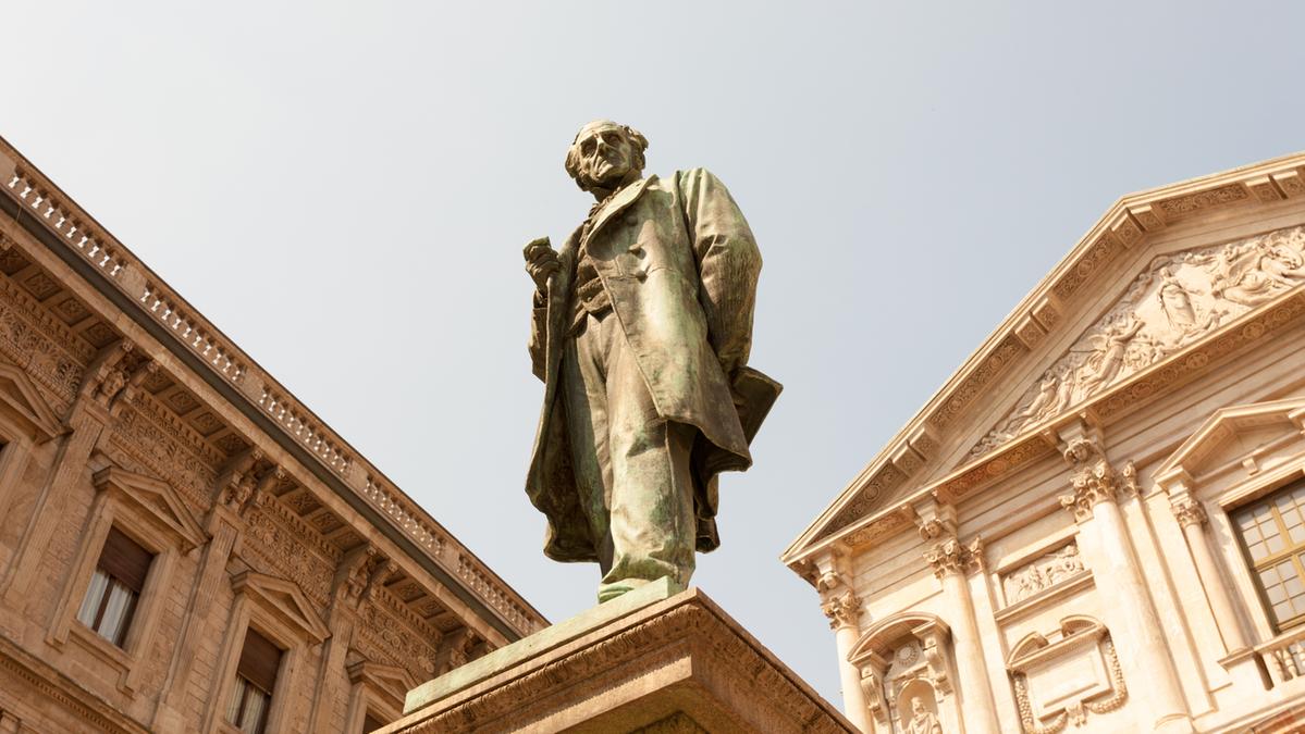 Le nuove indicazioni scolastiche mettono in dubbio il ruolo di Manzoni e dei classici nella formazione degli studenti