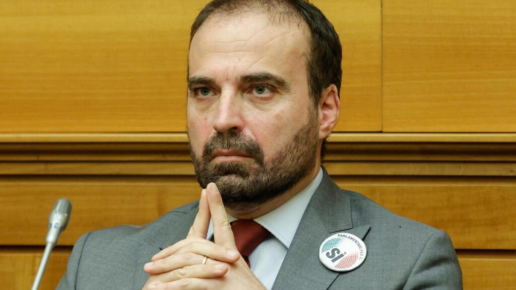 Luigi Marattin: il governo deve agire per stimolare la crescita economica in Italia