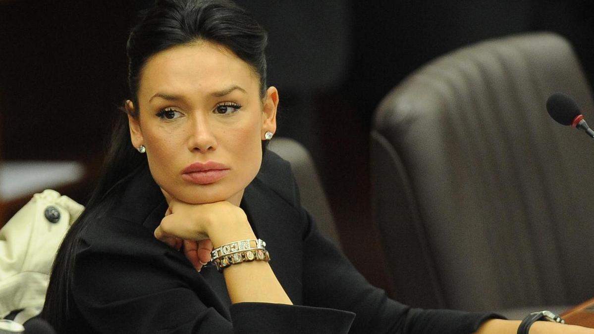 Mattarella grazia Nicole Minetti per motivi umanitari legati a un familiare malato