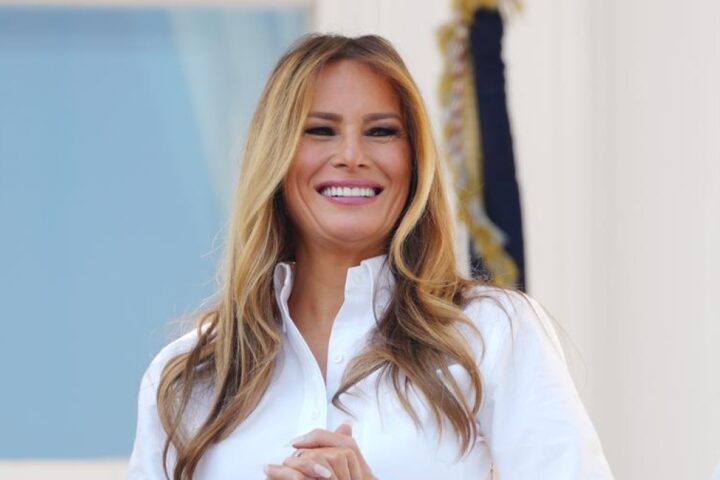 Melania Trump smentisce legami con Epstein: «Mai stata sua amica, sono menzogne»