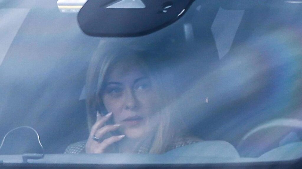 Meloni a Gedda per la sicurezza energetica: stop a voci sul rimpasto e sostegno a Piantedosi